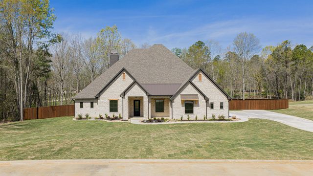 205 Thorn Briar Trail, Longview, TX 75602