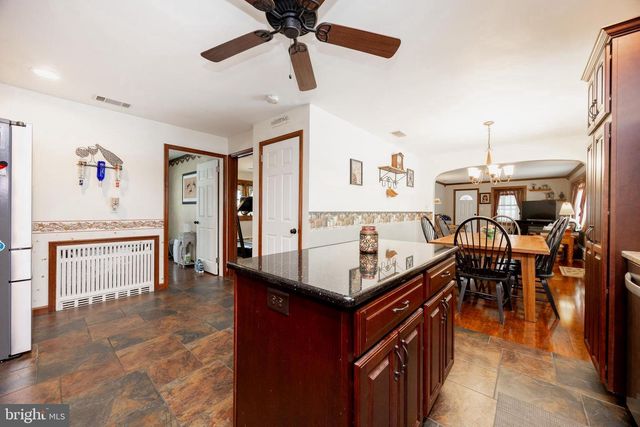 3284 FRIEDENSBURG, Oley, PA 19547