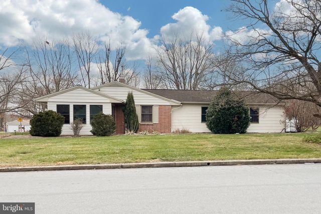 3284 FRIEDENSBURG, Oley, PA 19547