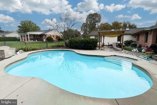 3284 FRIEDENSBURG, Oley, PA 19547