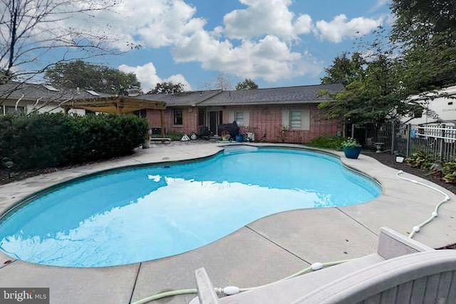 3284 FRIEDENSBURG, Oley, PA 19547