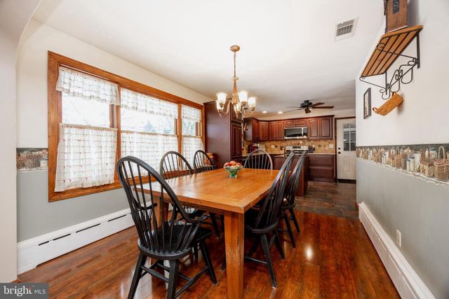 3284 FRIEDENSBURG, Oley, PA 19547