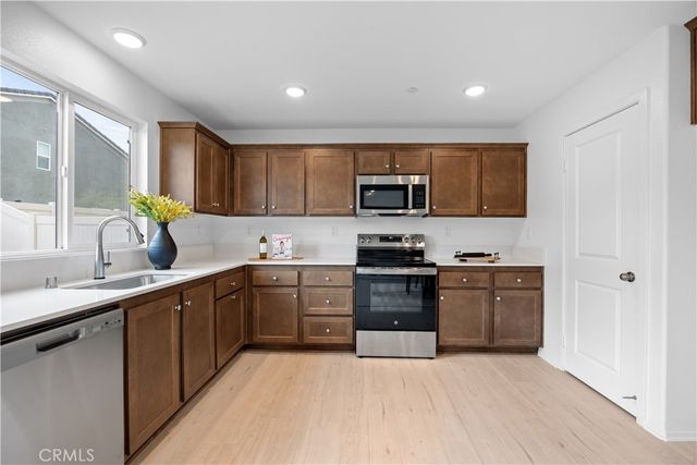 2168 REDWOOD Lane, Banning, CA 92220