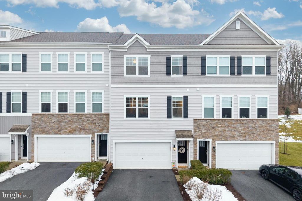 308 DAWSON PL, Downingtown, PA 19335