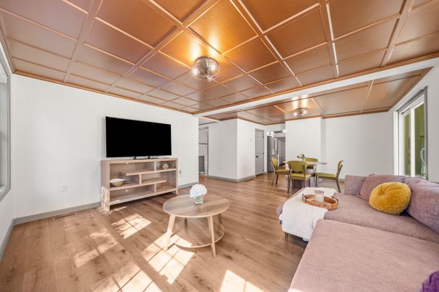 41 Billington Sea Road, Plymouth, MA 02360