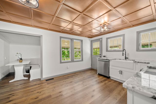 41 Billington Sea Road, Plymouth, MA 02360
