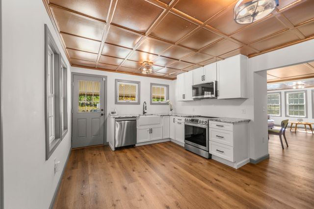 41 Billington Sea Road, Plymouth, MA 02360