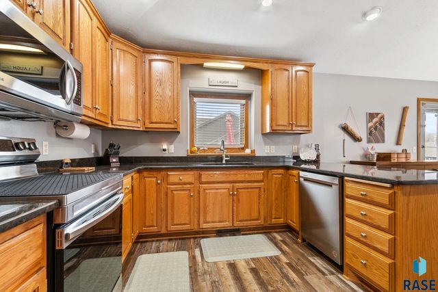 3205 S Bluegrass Ct Court, Sioux Falls, SD 57103