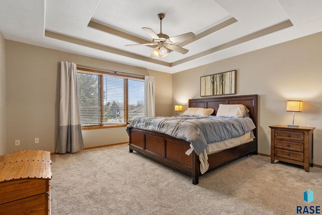 3205 S Bluegrass Ct Court, Sioux Falls, SD 57103