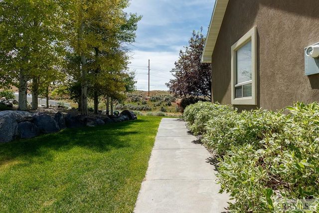 8021 Wild Horse Lane, Idaho Falls, ID 83406
