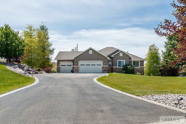 8021 Wild Horse Lane, Idaho Falls, ID 83406