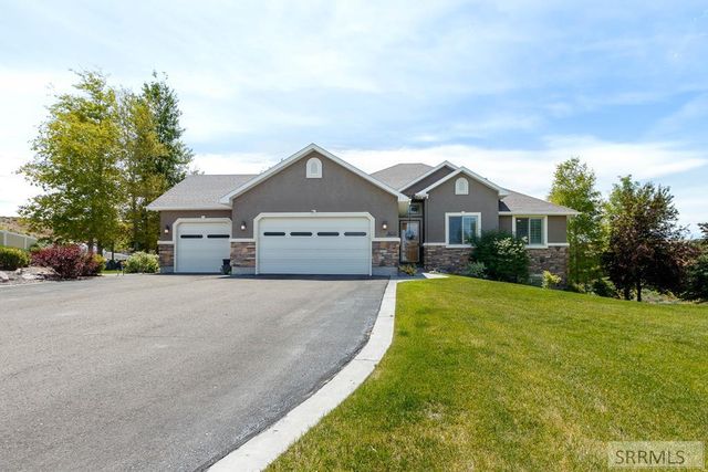 8021 Wild Horse Lane, Idaho Falls, ID 83406
