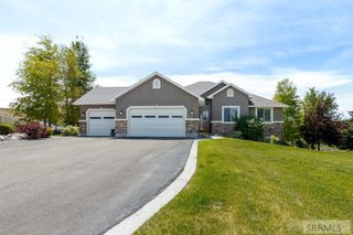 8021 Wild Horse Lane, Idaho Falls, ID 83406