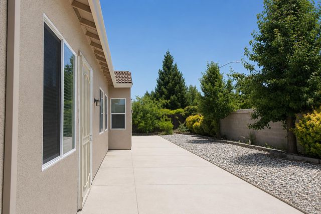 9932 Diamonte Way, Sacramento, CA 95829