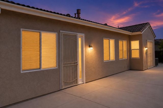 9932 Diamonte Way, Sacramento, CA 95829