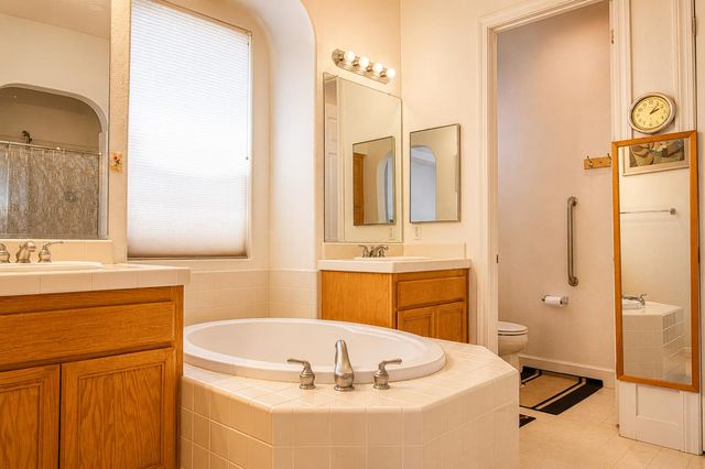 9932 Diamonte Way, Sacramento, CA 95829