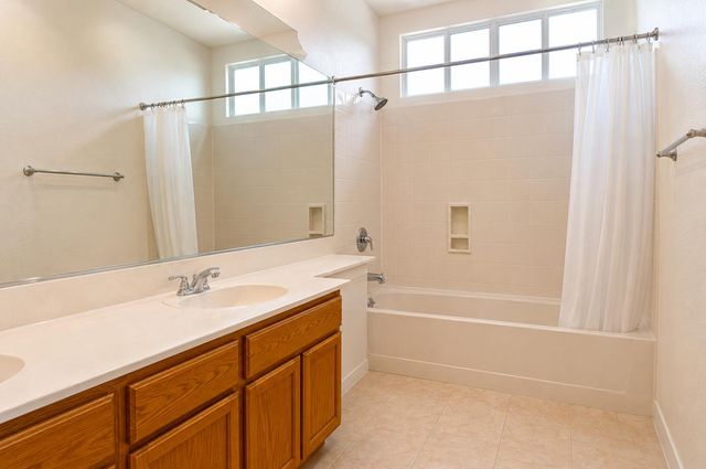 9932 Diamonte Way, Sacramento, CA 95829