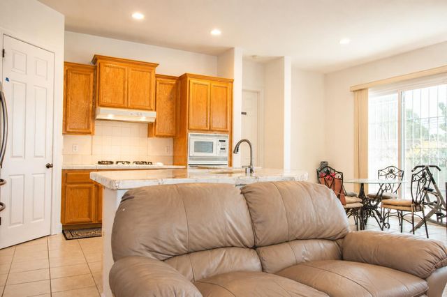 9932 Diamonte Way, Sacramento, CA 95829