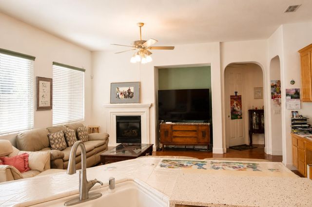9932 Diamonte Way, Sacramento, CA 95829