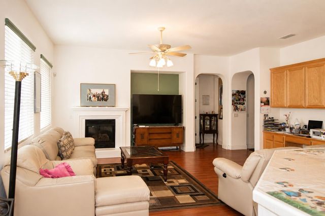 9932 Diamonte Way, Sacramento, CA 95829