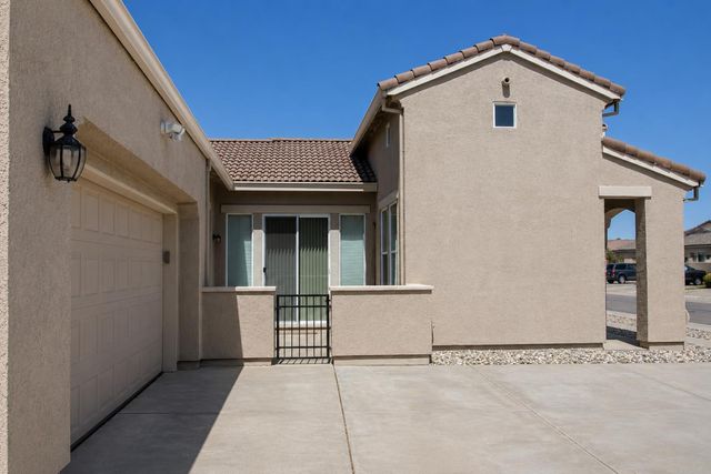 9932 Diamonte Way, Sacramento, CA 95829