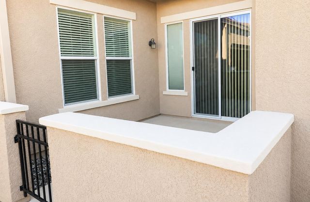 9932 Diamonte Way, Sacramento, CA 95829