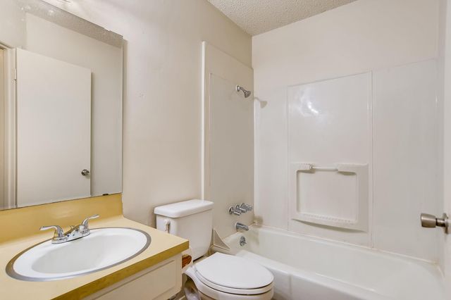 818 Sahara Ave A, Austin, TX 78745