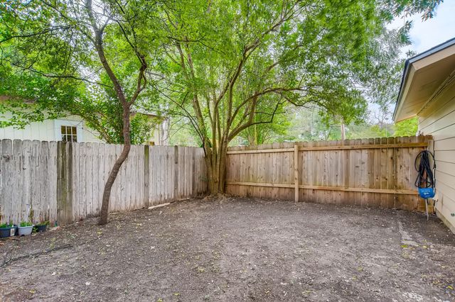 818 Sahara Ave A, Austin, TX 78745