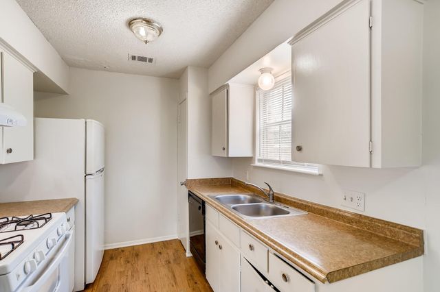 818 Sahara Ave A, Austin, TX 78745