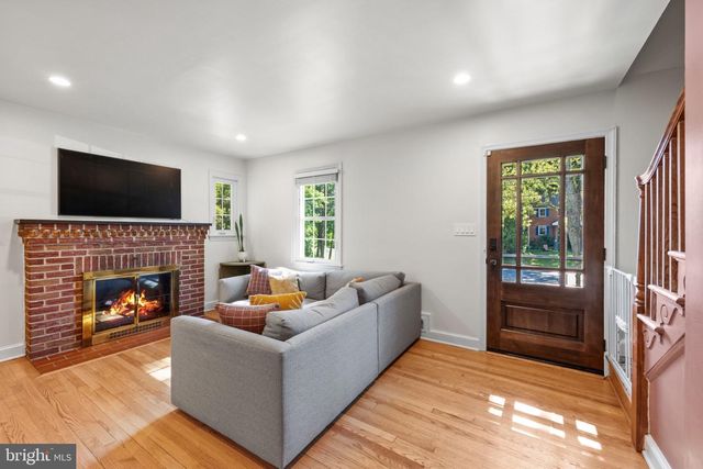 403 WILLIAMSBURG DR N, Silver Spring, MD 20901
