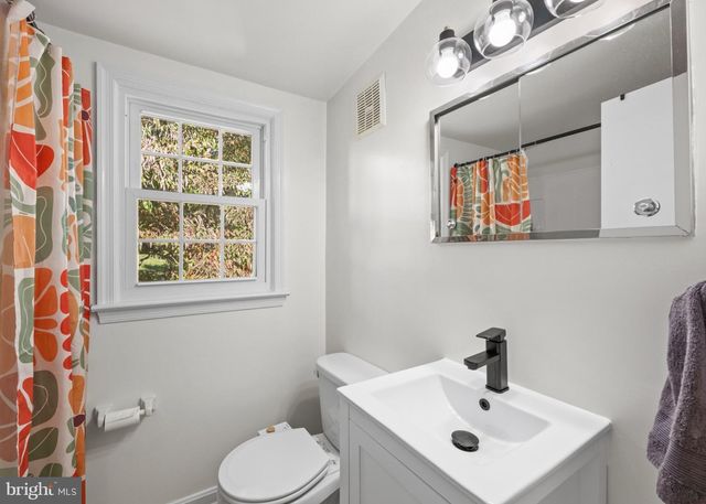 403 WILLIAMSBURG DR N, Silver Spring, MD 20901
