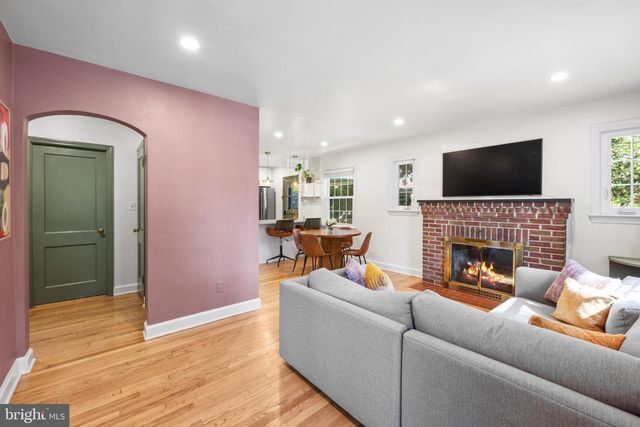 403 WILLIAMSBURG DR N, Silver Spring, MD 20901