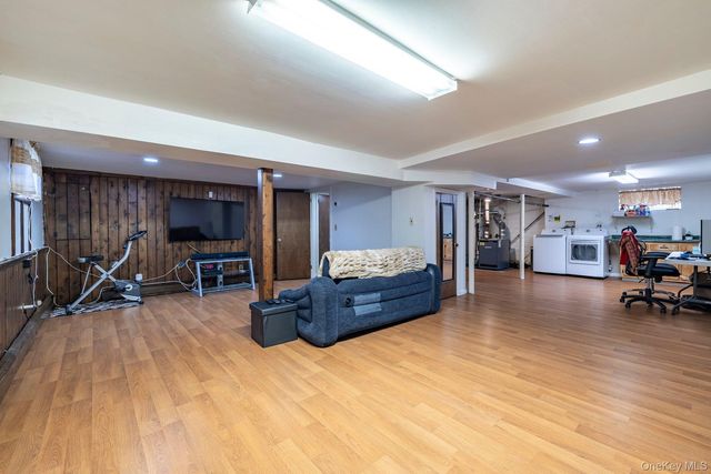 91 Lutz Drive, Valley Stream, NY 11580