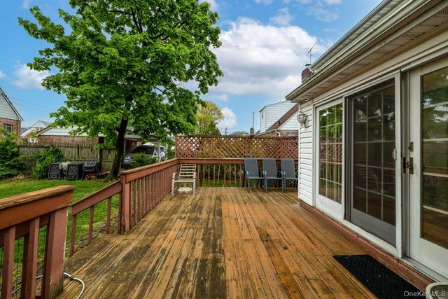 91 Lutz Drive, Valley Stream, NY 11580