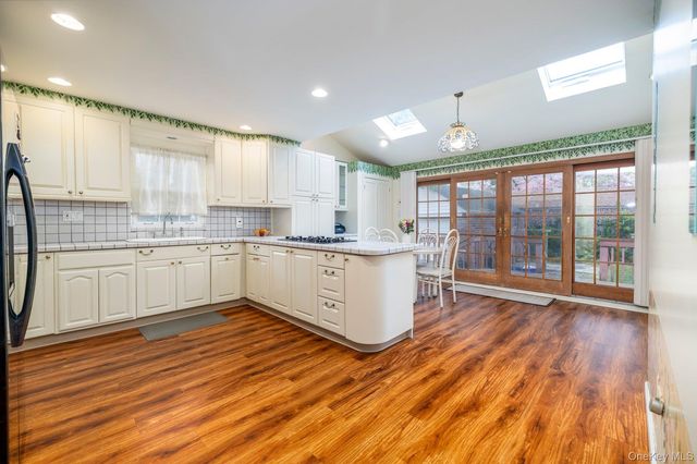 91 Lutz Drive, Valley Stream, NY 11580