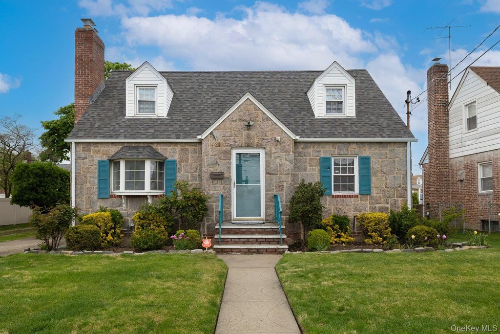 91 Lutz Drive, Valley Stream, NY 11580