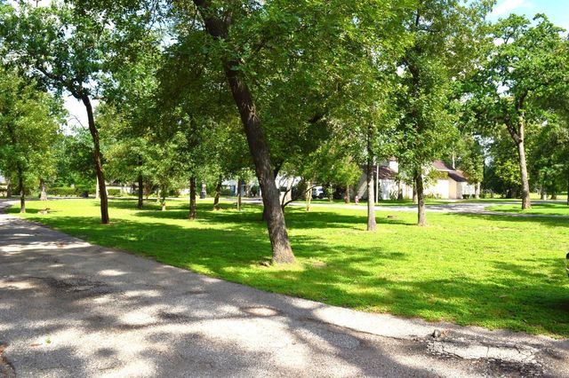 314 Tara Park, Conroe, TX 77302