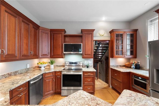 406 Mowbray ARCH, Norfolk, VA 23507