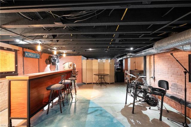 406 Mowbray ARCH, Norfolk, VA 23507