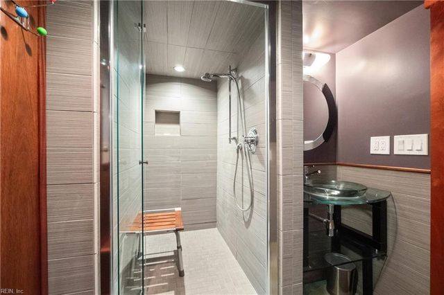 406 Mowbray ARCH, Norfolk, VA 23507