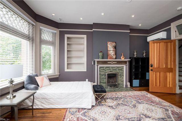 406 Mowbray ARCH, Norfolk, VA 23507