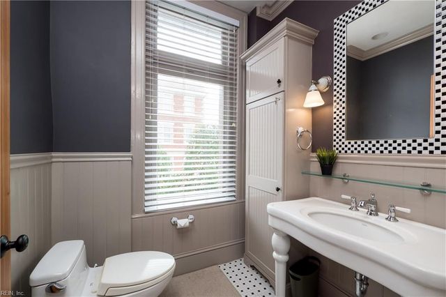 406 Mowbray ARCH, Norfolk, VA 23507