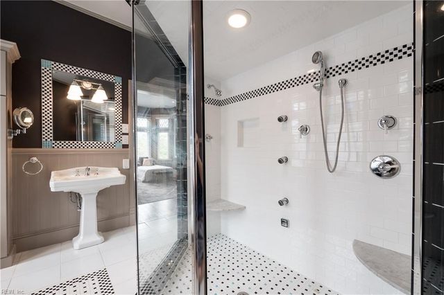 406 Mowbray ARCH, Norfolk, VA 23507