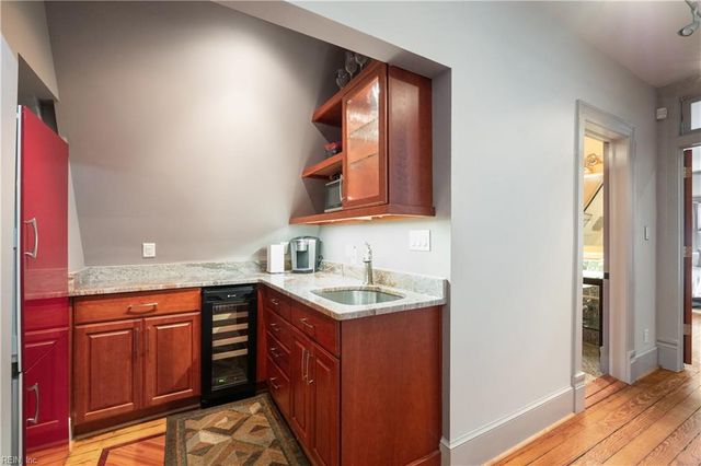 406 Mowbray ARCH, Norfolk, VA 23507