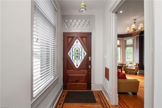 406 Mowbray ARCH, Norfolk, VA 23507