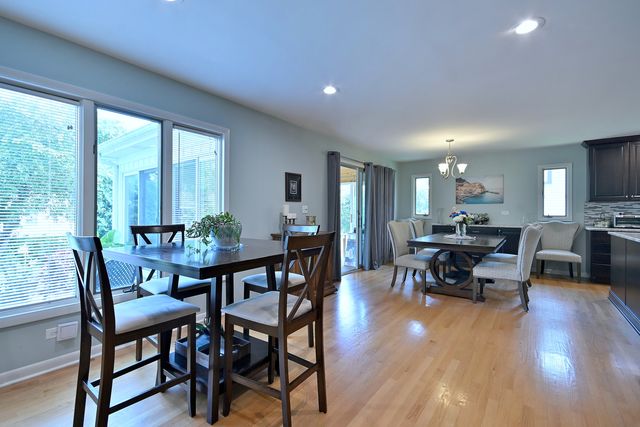 823 Milbeck Avenue, Elk Grove Village, IL 60007