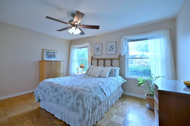 823 Milbeck Avenue, Elk Grove Village, IL 60007