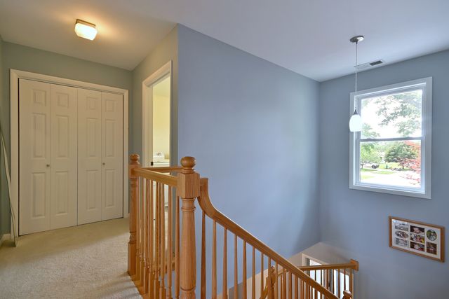 823 Milbeck Avenue, Elk Grove Village, IL 60007