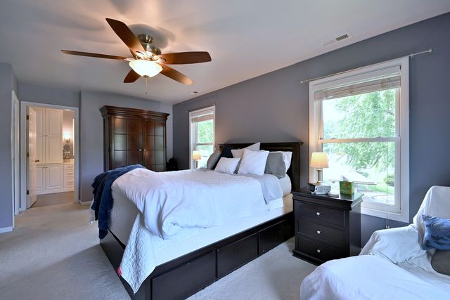 823 Milbeck Avenue, Elk Grove Village, IL 60007