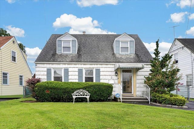 14 Ivy Place, Valley Stream, NY 11581
